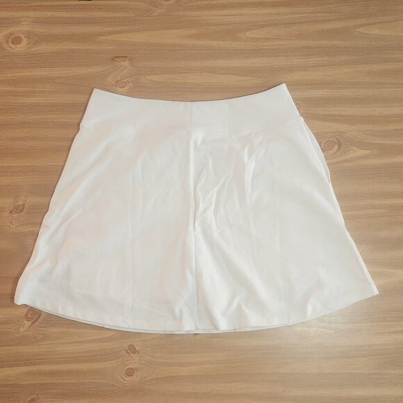 Wicked White Skort with Pockets Size Medium - Picture 2 of 11